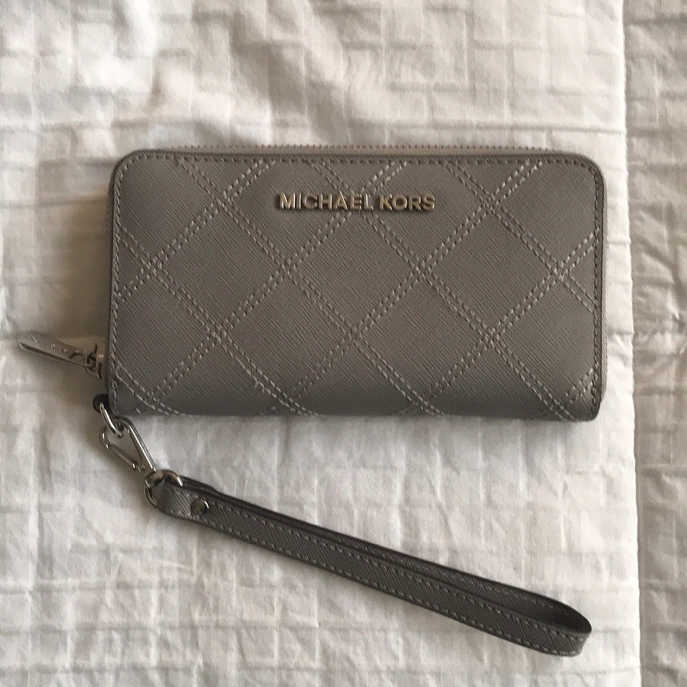 Gorgeous Michael Kors wallet